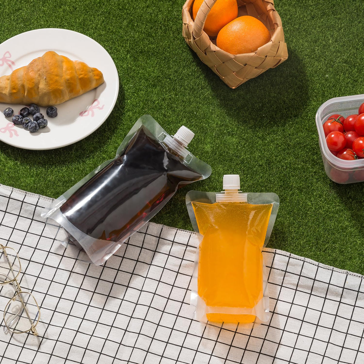10 Counts Reusable Plastic Pouches, Versatile Liquid Carriers for Picnics and Outings